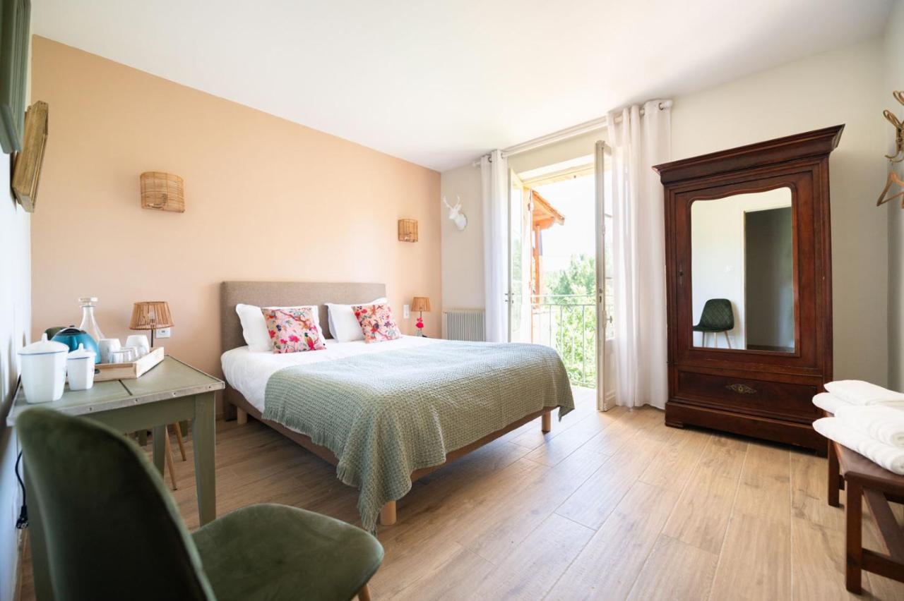 Le Clos Versailles Beynac Exteriör bild