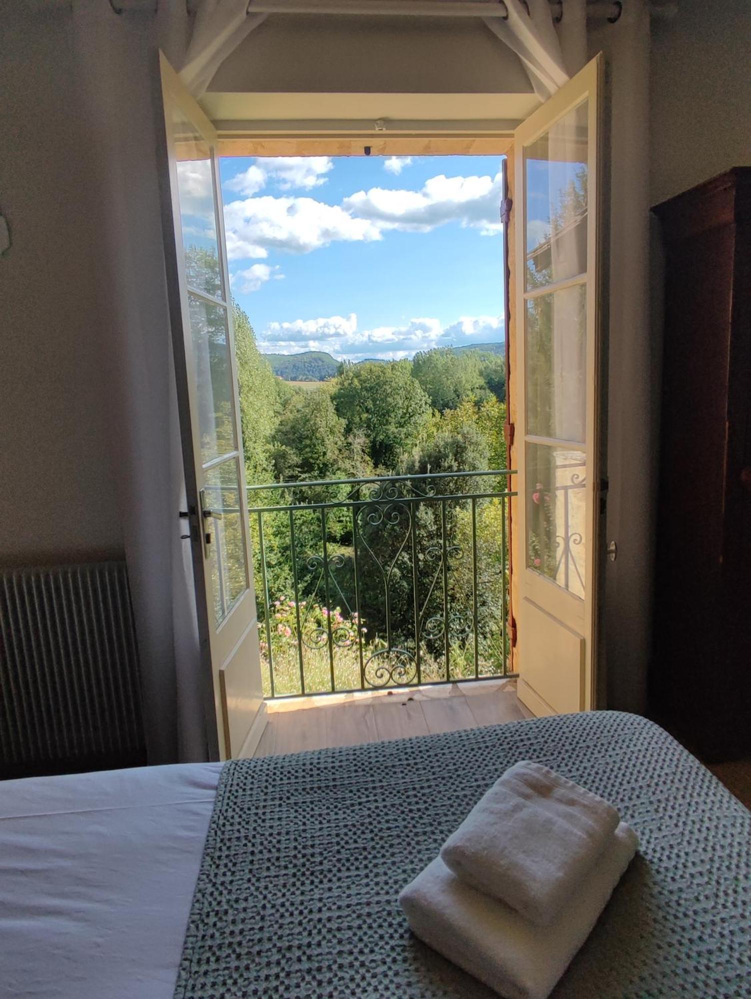 Le Clos Versailles Beynac Exteriör bild